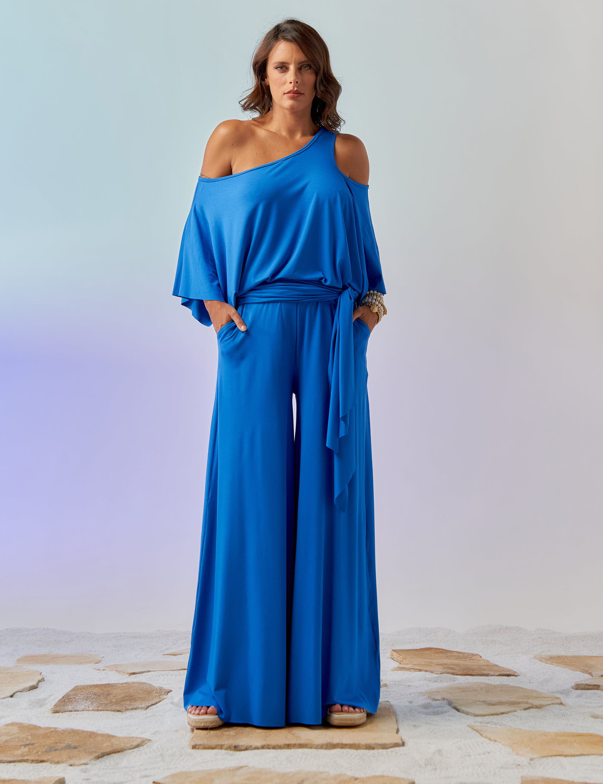 Blusa Abertura Ombros Faixa Grego