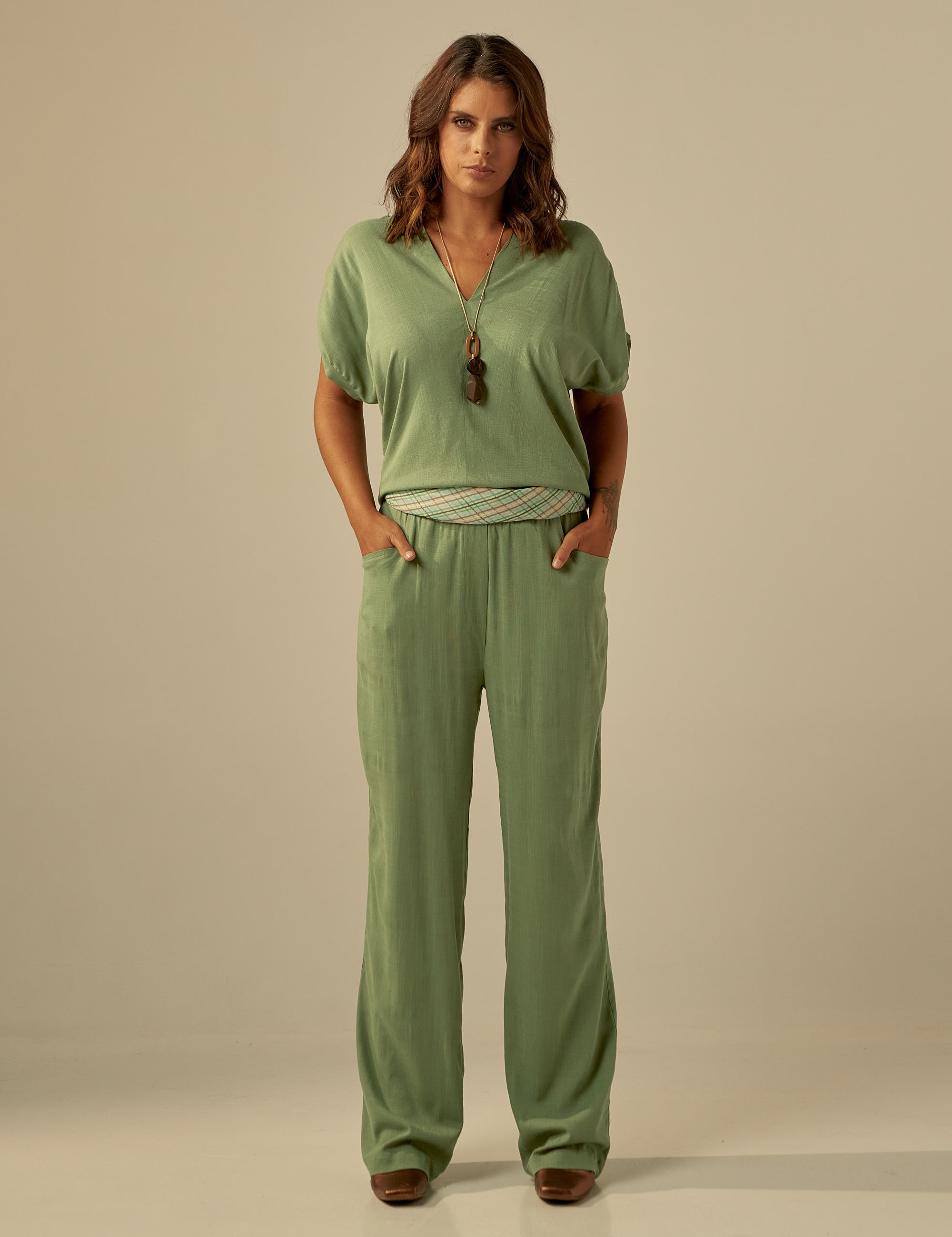 Blusa Franzida Ombro Azeitona