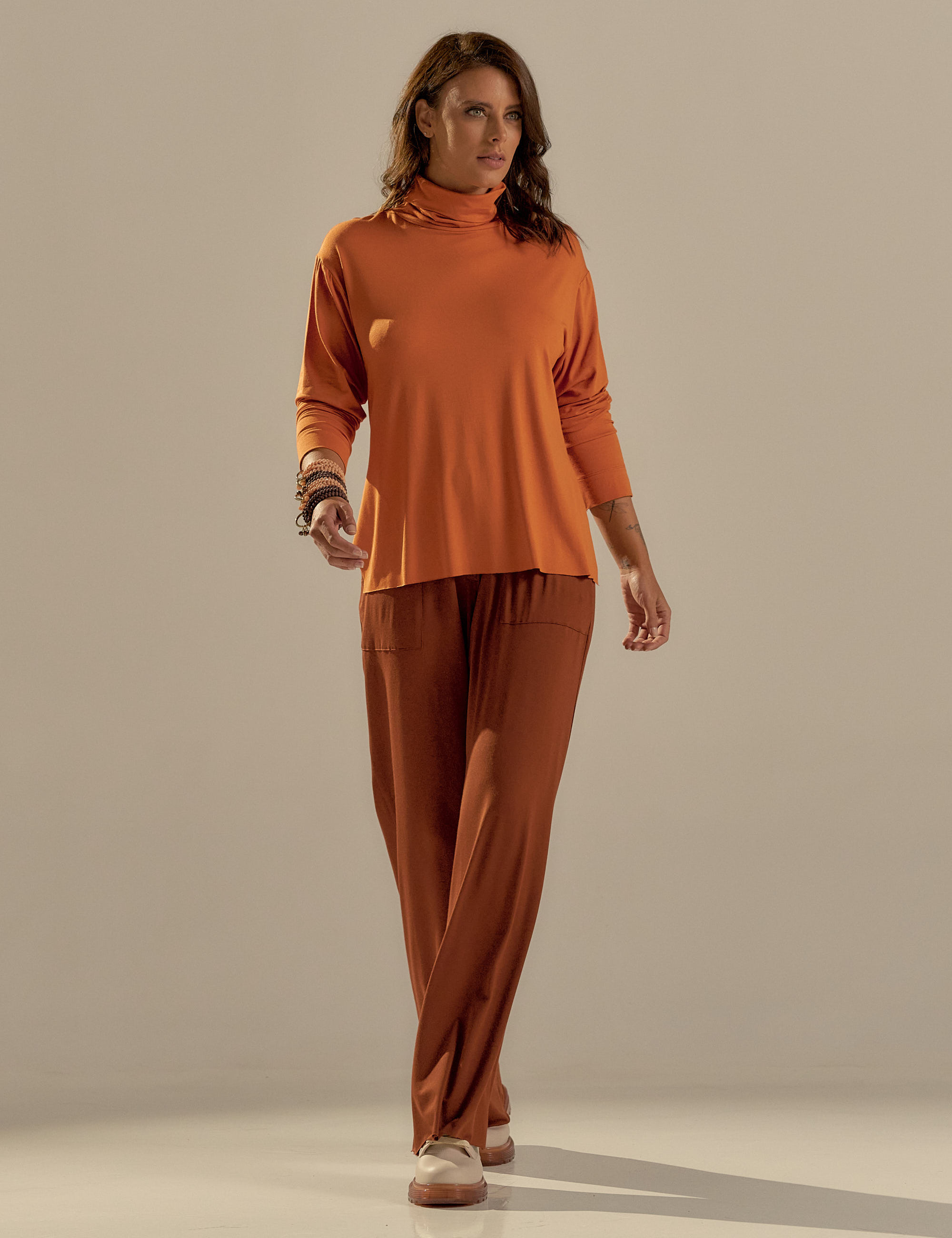 Blusa Gola Alta Cúrcuma