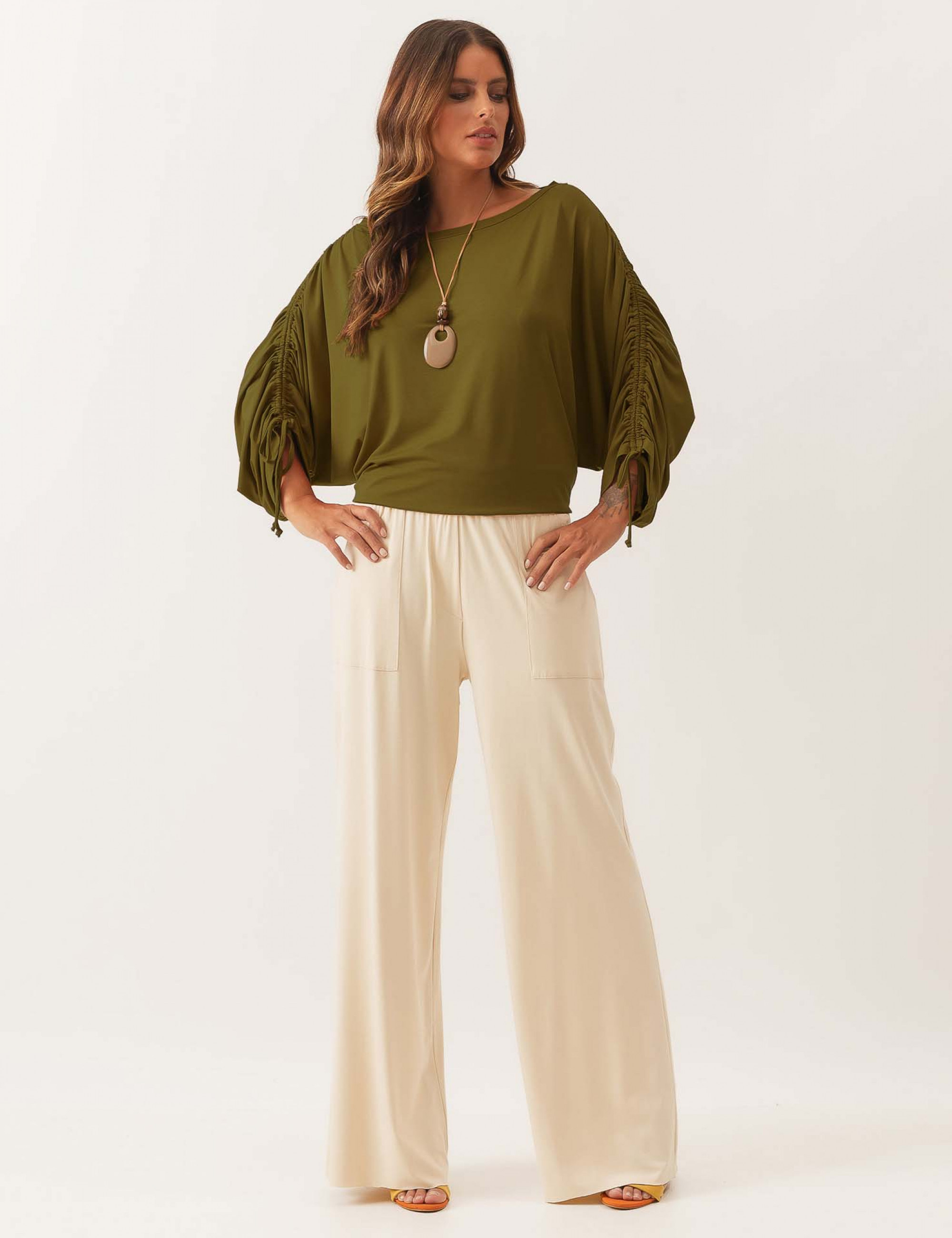 Blusa Manga Canaleta Ajustável Verde Oliva