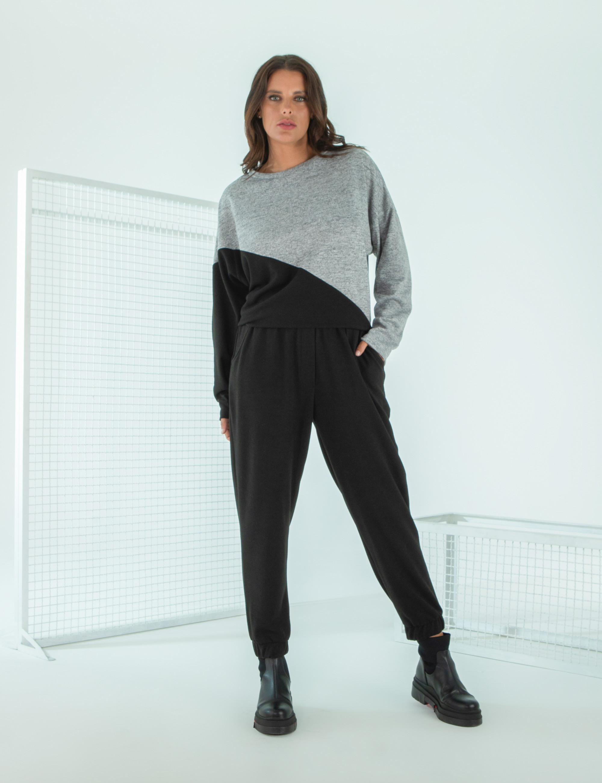 Blusa Diagonal Lã Preta