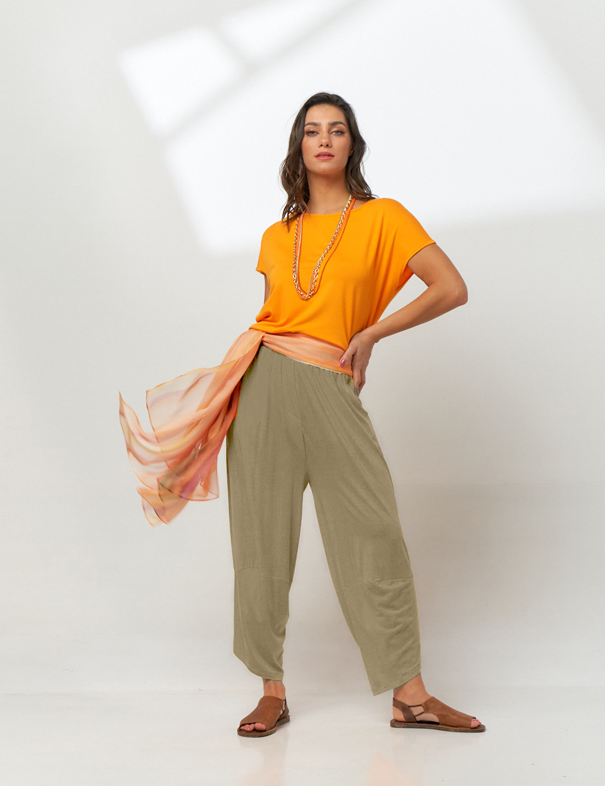 Calça Pantacourt Malha Cipó