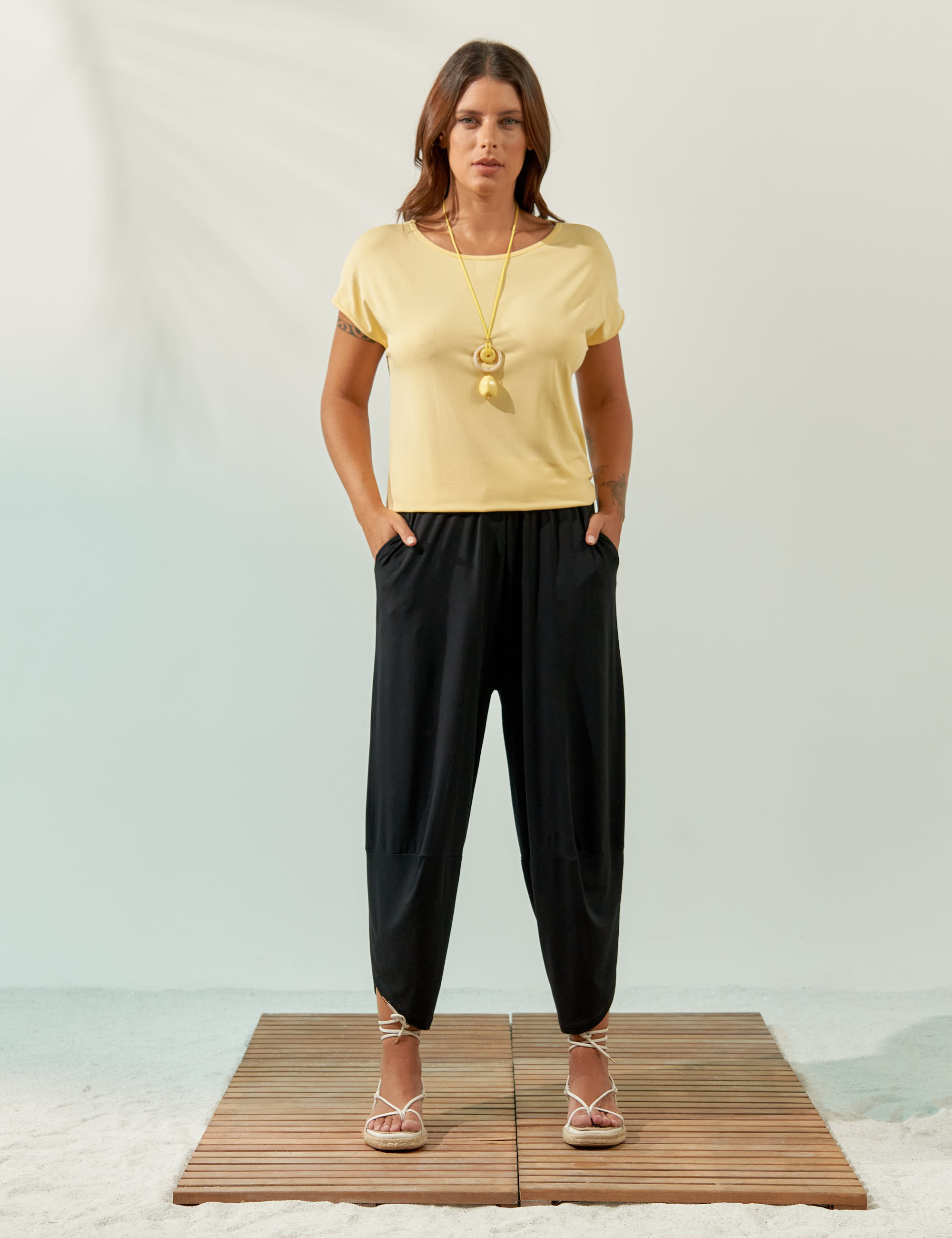 Camiseta Básica Amarelo Solar