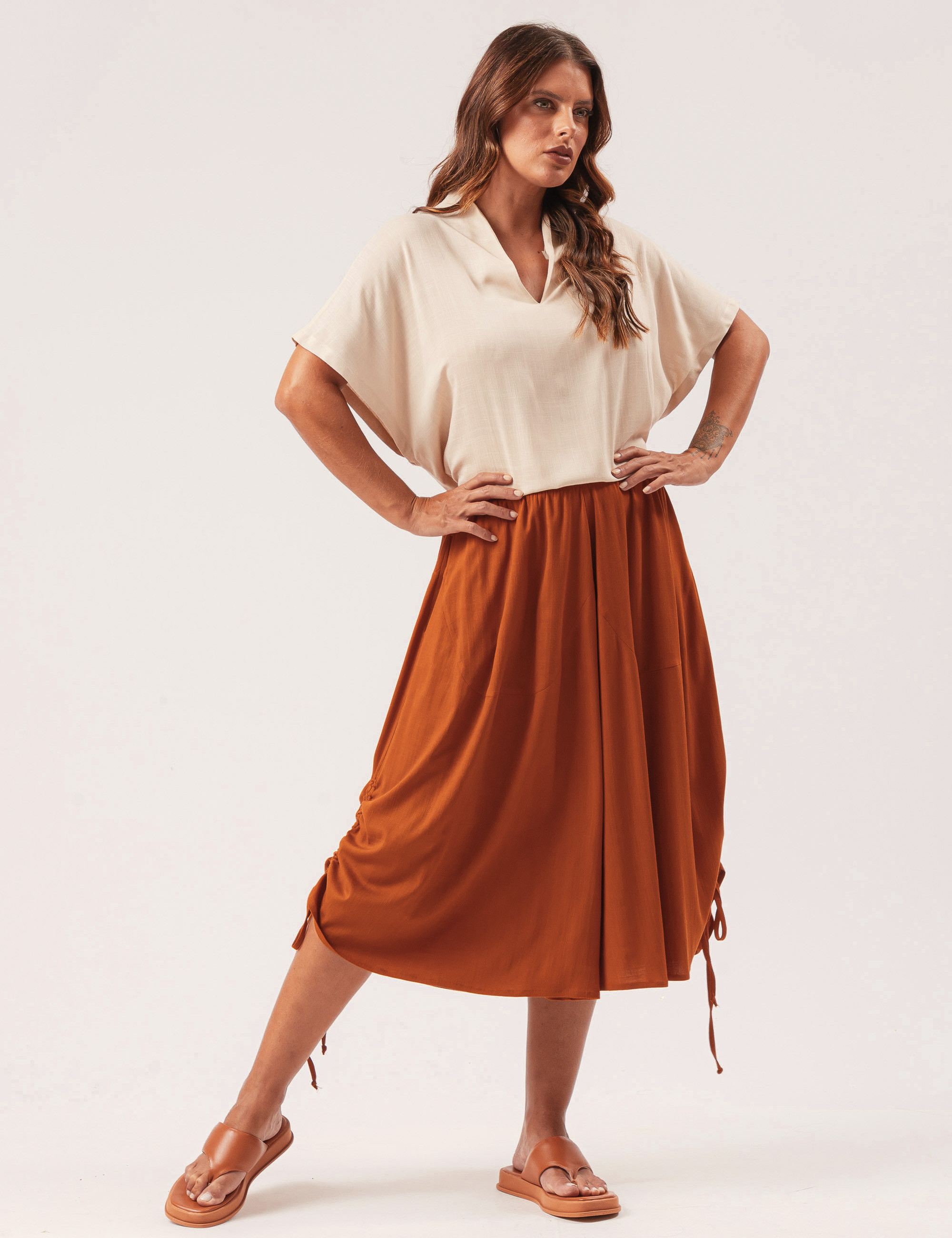 Calça Pantacourt Linho Marrom Terra