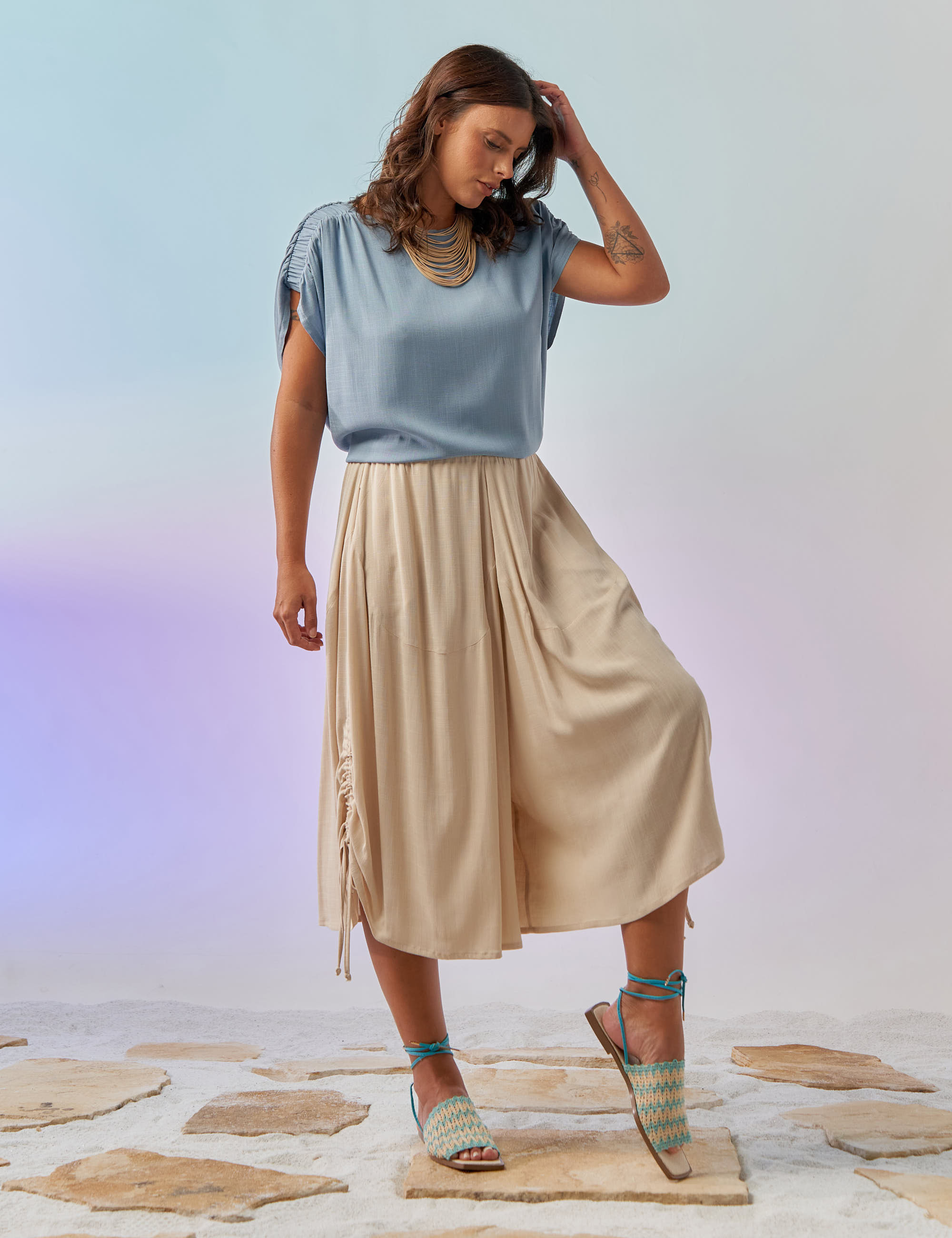 Calça Pantacourt Linho Bege Palha