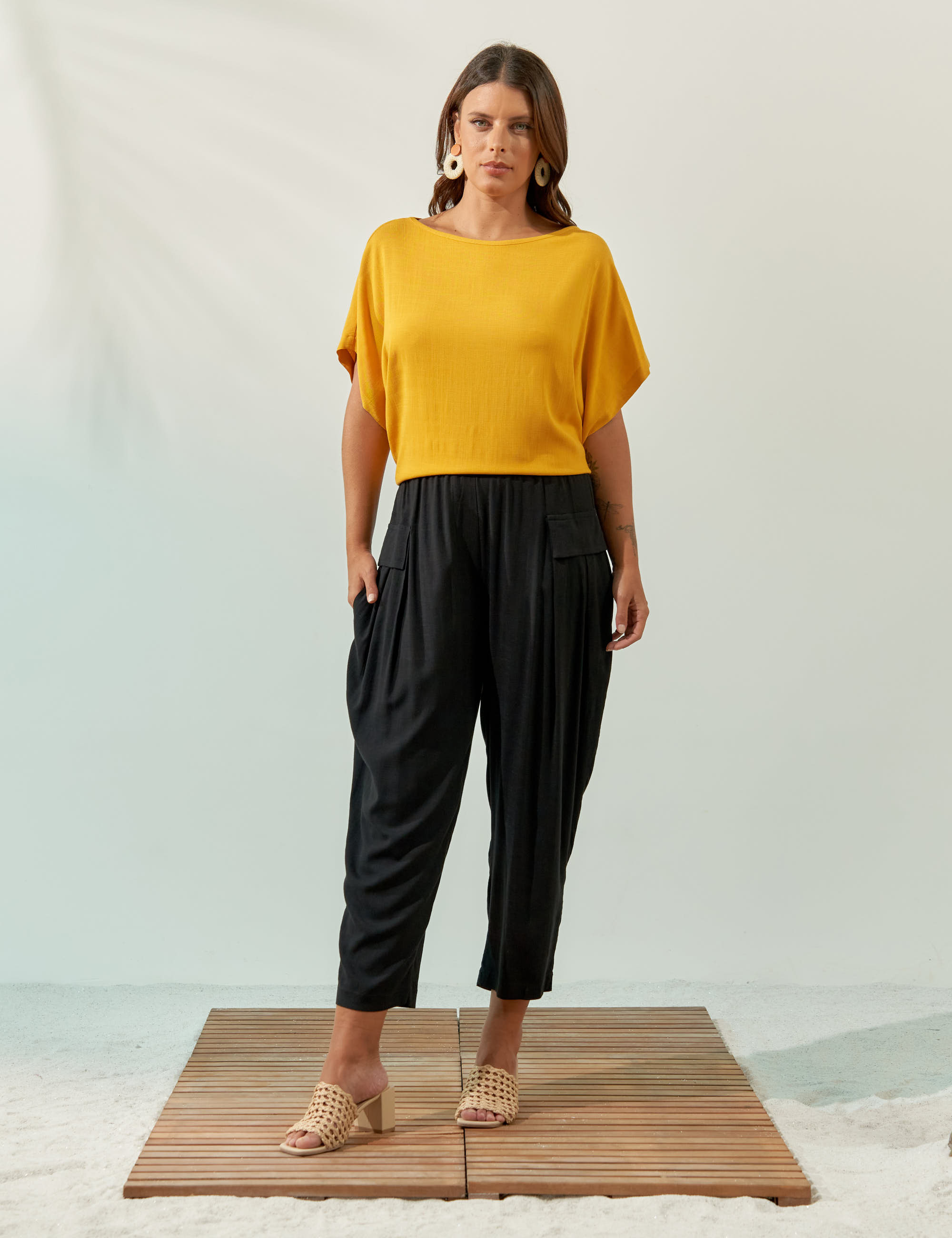 Blusa Quadrada Linho Amarelo Mel