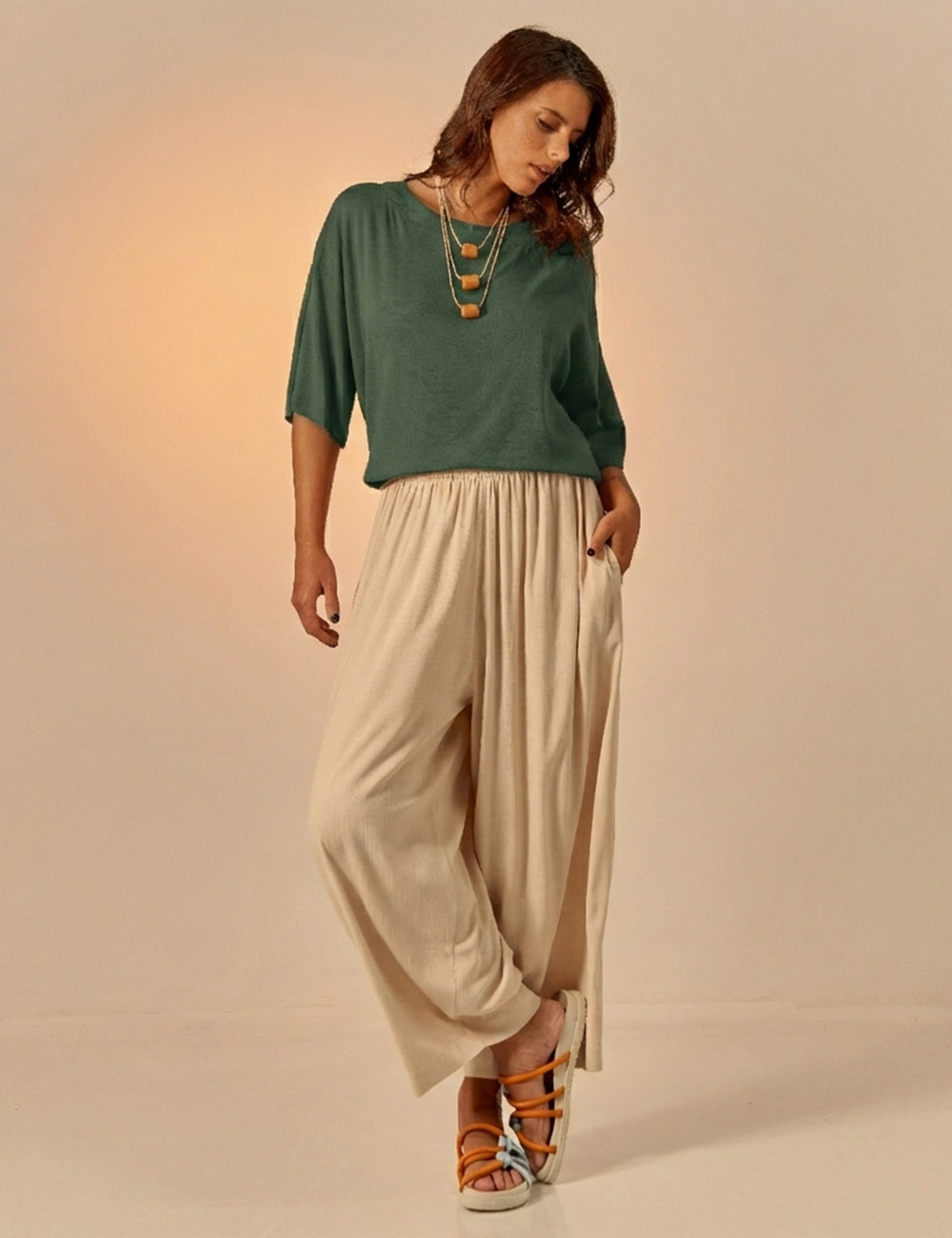 Blusa Canoa Linho Verde Sálvia