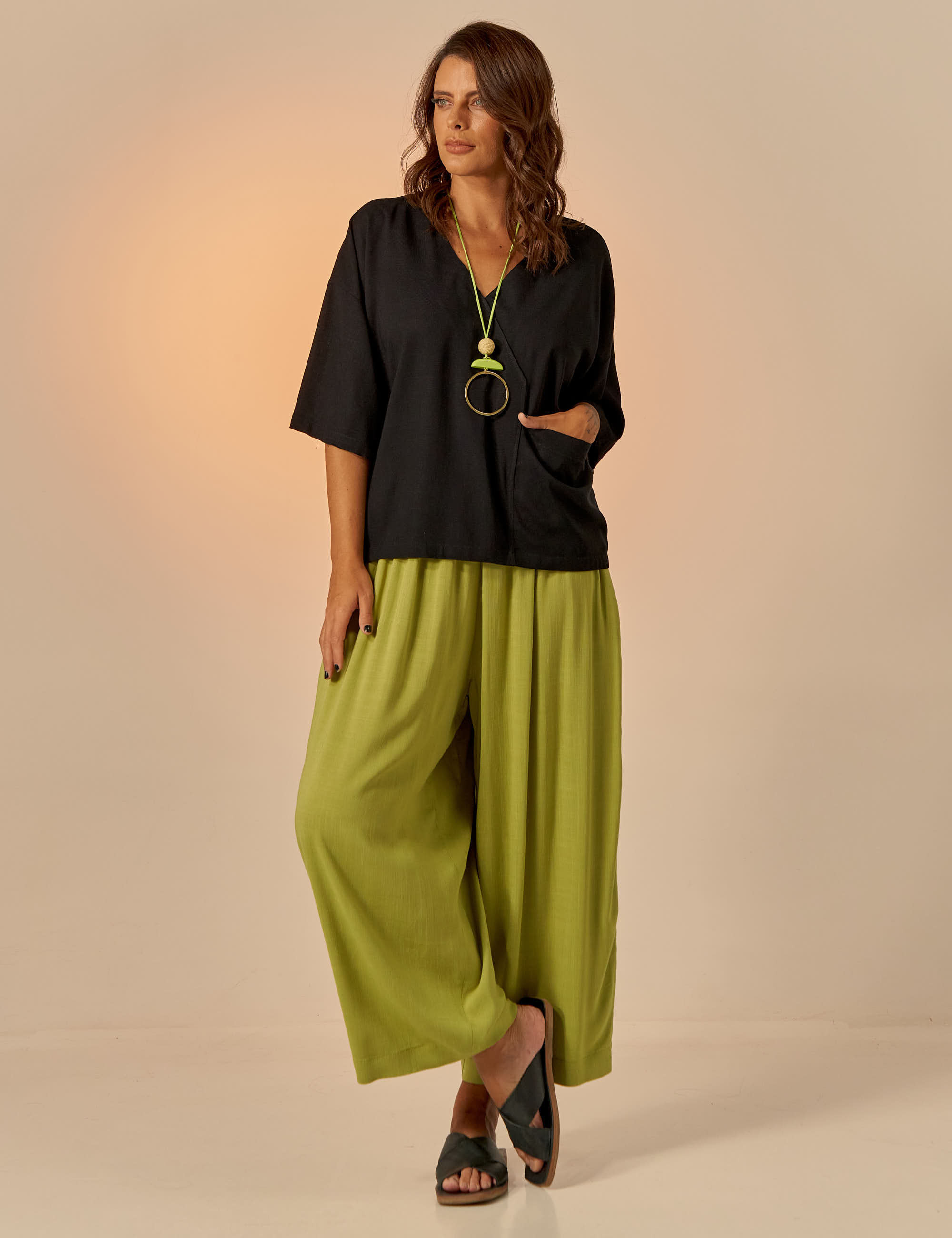 Blusa Bolso Linho Preta