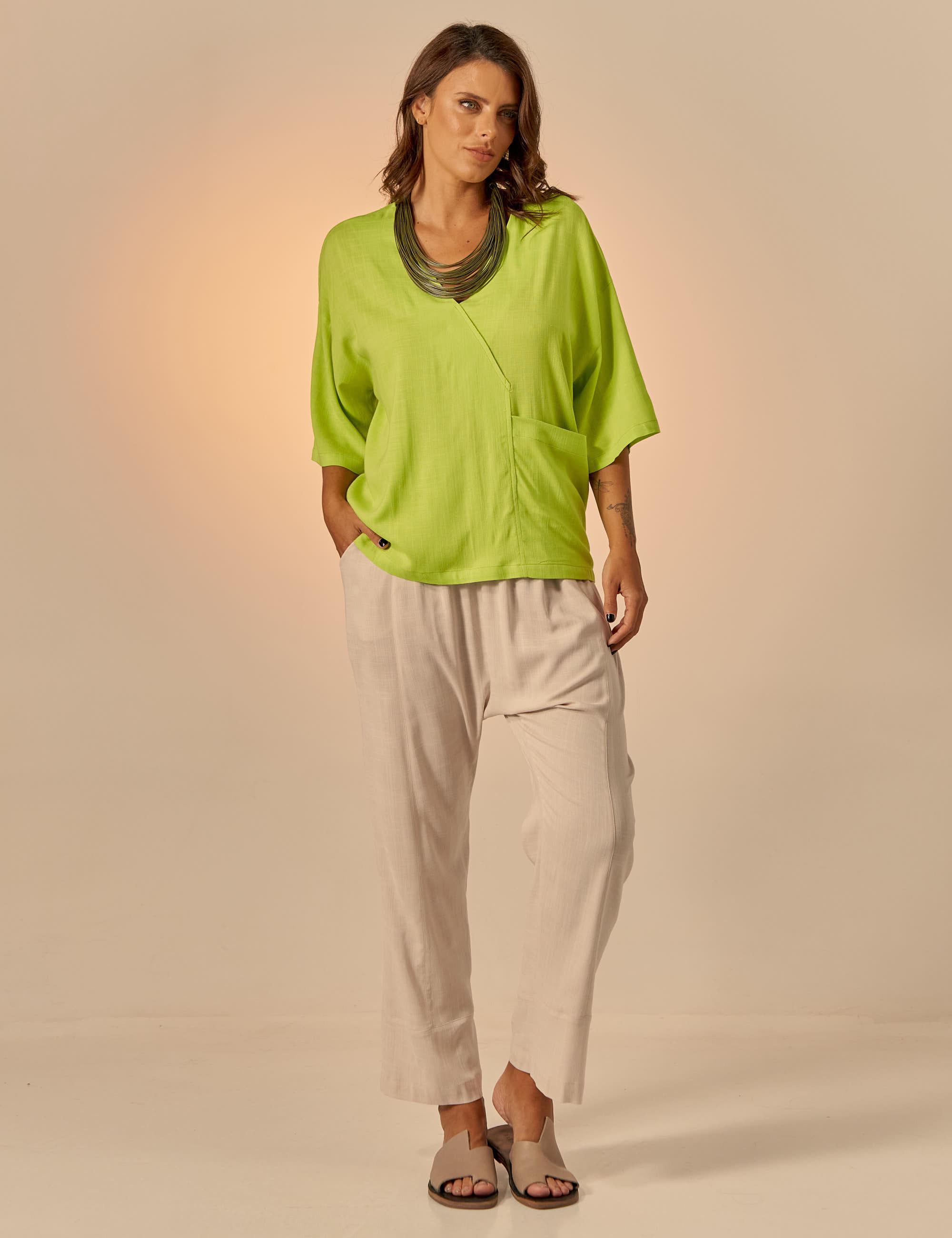 Blusa Bolso Linho Lima