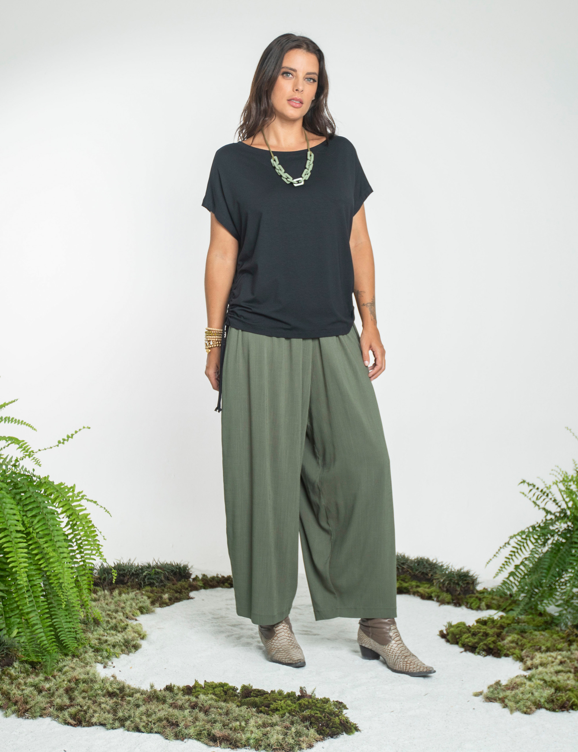 Blusa Canaleta Lateral Preta