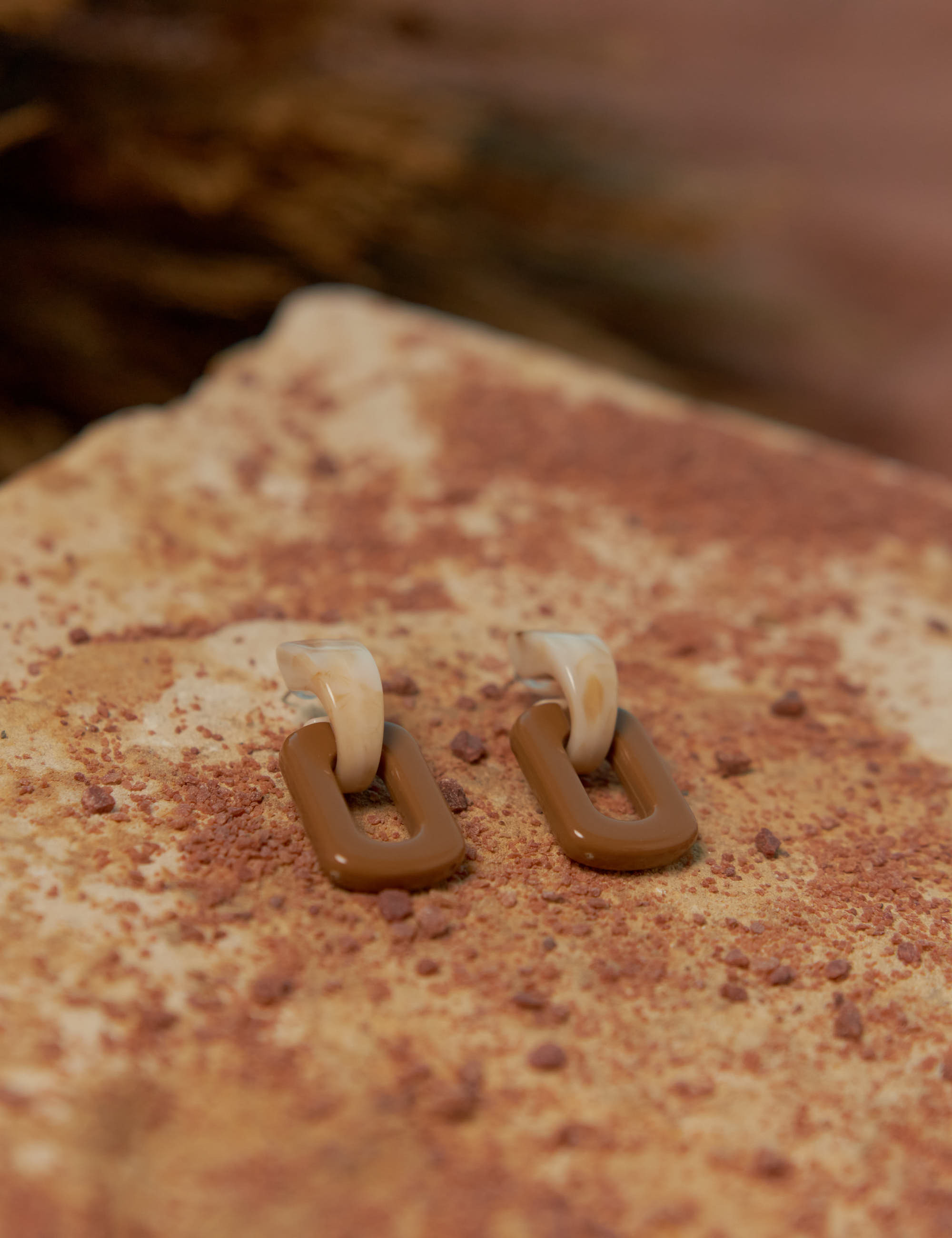 Brinco Mesclado Elos Marrom Cacau