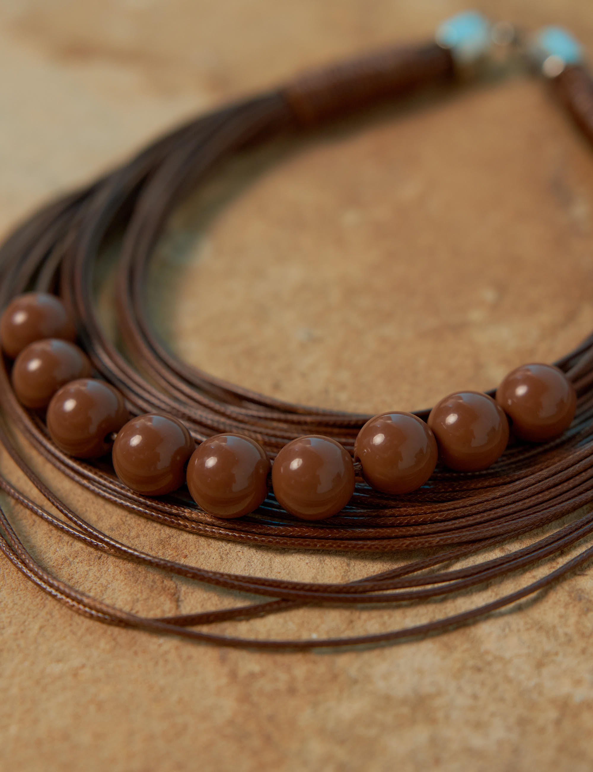 Colar Maxi Cordão Bolinhas Marrom Cacau