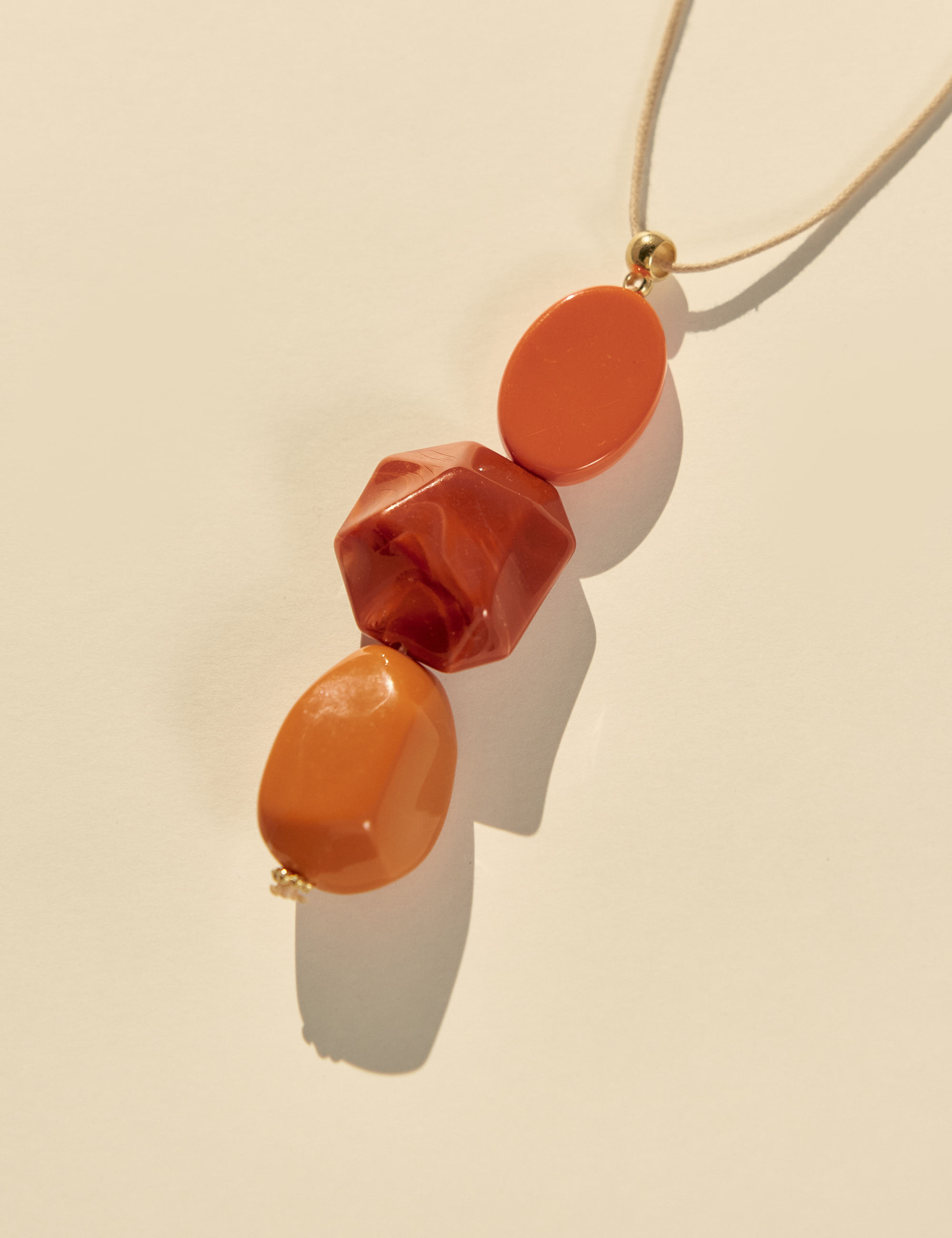 Colar Cascalho Cúrcuma