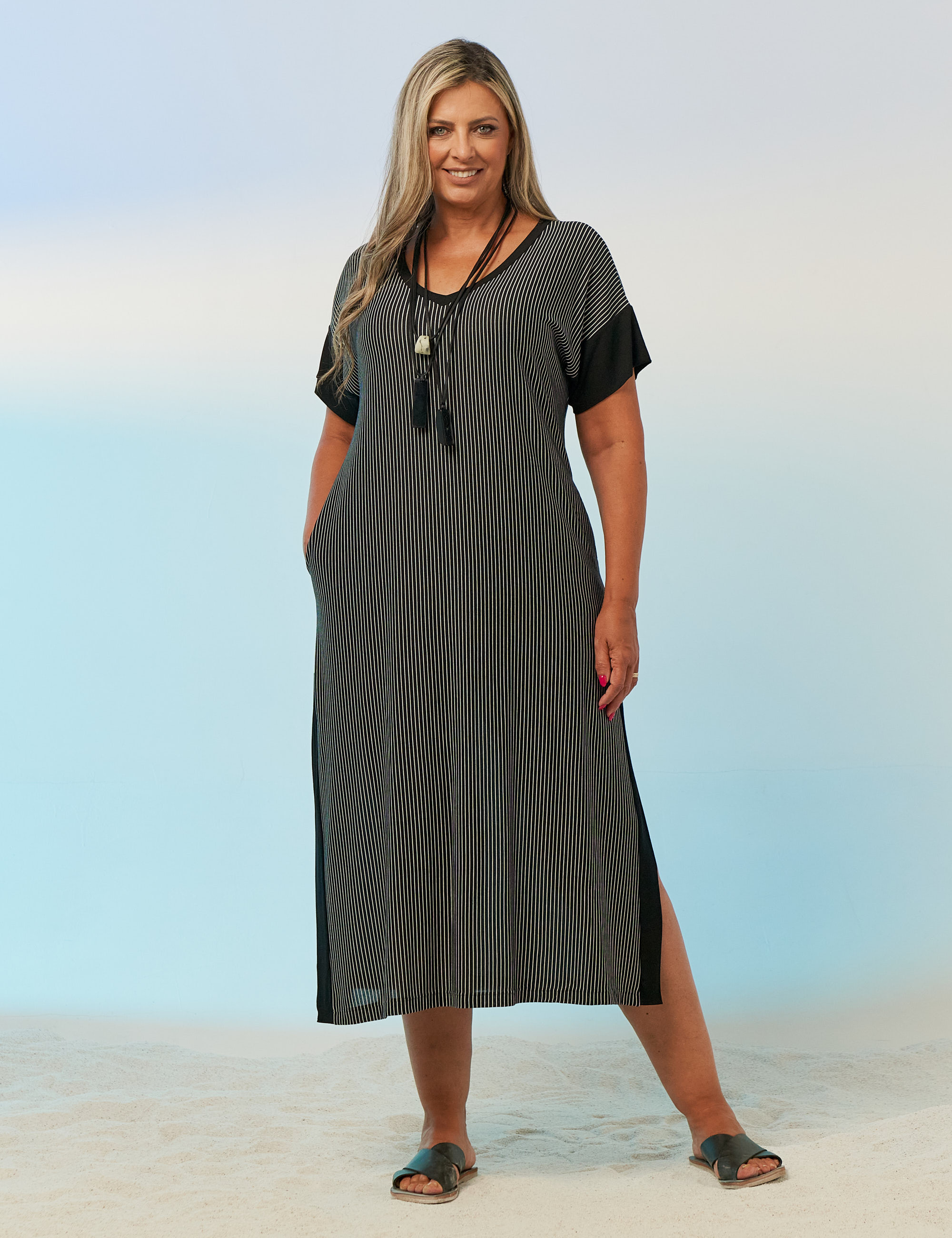 Vestido Midi Bicolor Listras Preto