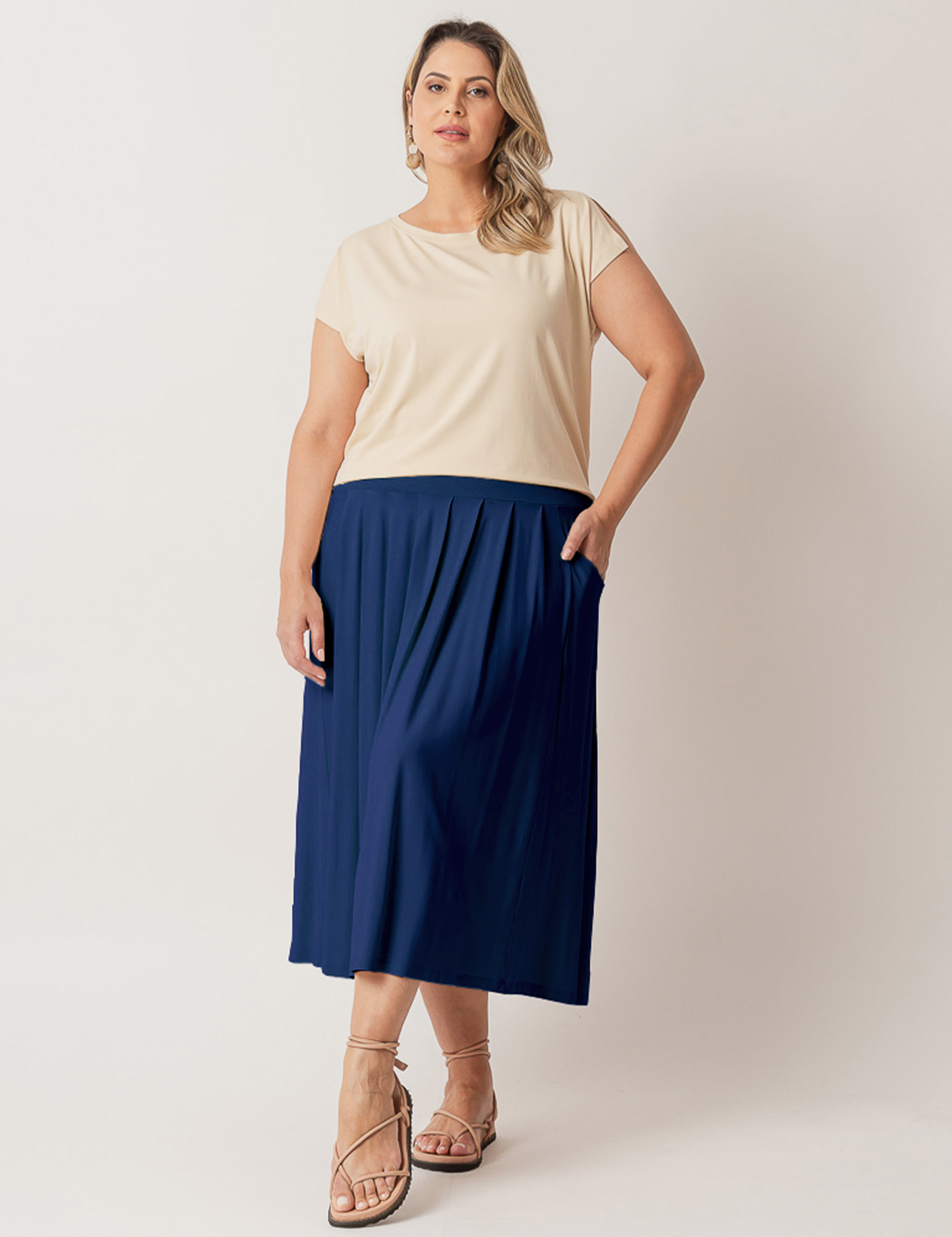 Saia com Pregas Azul Marinho
