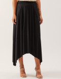 Saia Ponta Assimétrica Preto