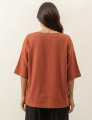 Blusa Canoa Linho Marrom Argila