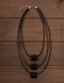 Colar Cordão Três Fios Preto