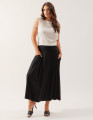 Saia com Pregas Preta