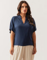 Blusa Gola Linho Azul Marinho